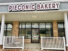 15 Dardess Dr, Chatham, NY à louer Photo de l’immeuble– Image 1 sur 17