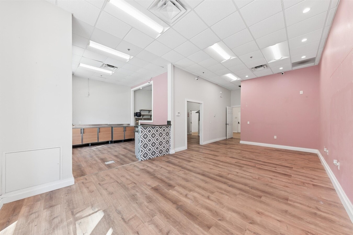 826 N Dixie Hwy, Lantana, FL 33462 - Lot 38 & 39 -  - Photo intérieure - Image 2 of 9