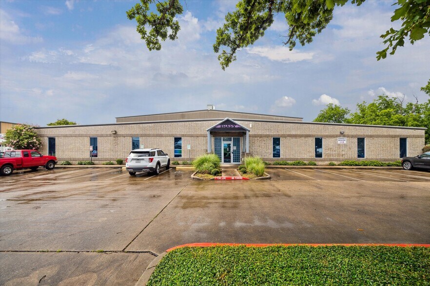 10302 Mula Rd, Stafford, TX à vendre - Photo de l’immeuble – Image 3 sur 13