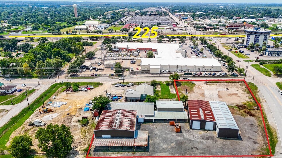 100 N Richey St, Pasadena, TX à louer - Photo de l’immeuble – Image 2 sur 7
