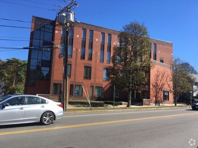 333 North Ave, Wakefield, MA à vendre - Photo de l’immeuble – Image 2 sur 13