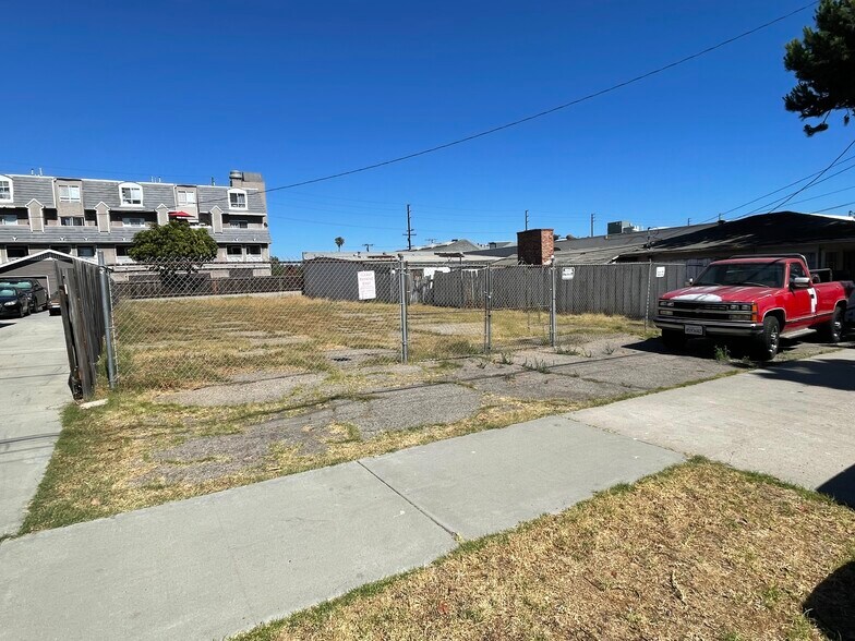 1366 Newport Ave, Long Beach, CA à vendre - Photo de l’immeuble – Image 3 sur 4
