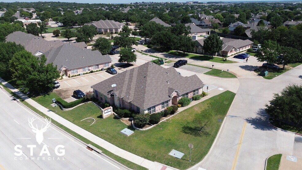 1212 Bent Oaks Ct, Denton, TX à vendre - Photo de l’immeuble – Image 3 sur 8