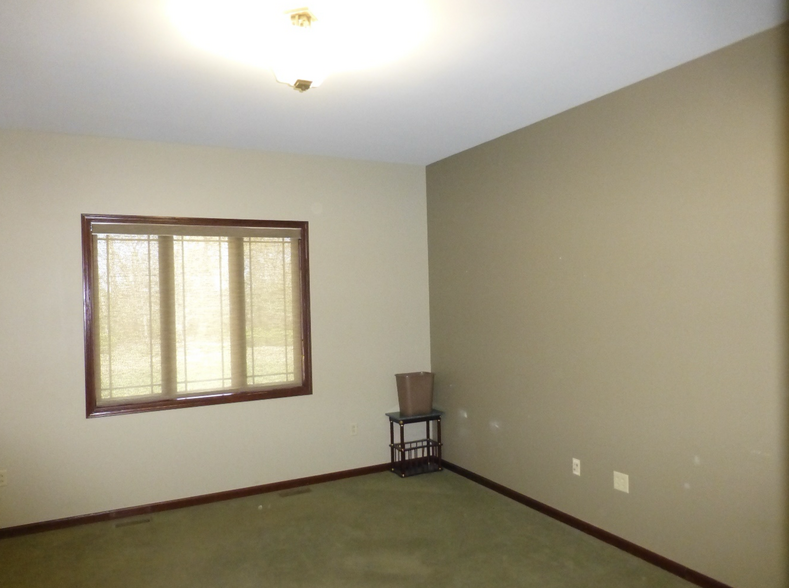3601 McDonough St, Joliet, IL à louer - Photo de l’immeuble – Image 3 sur 3