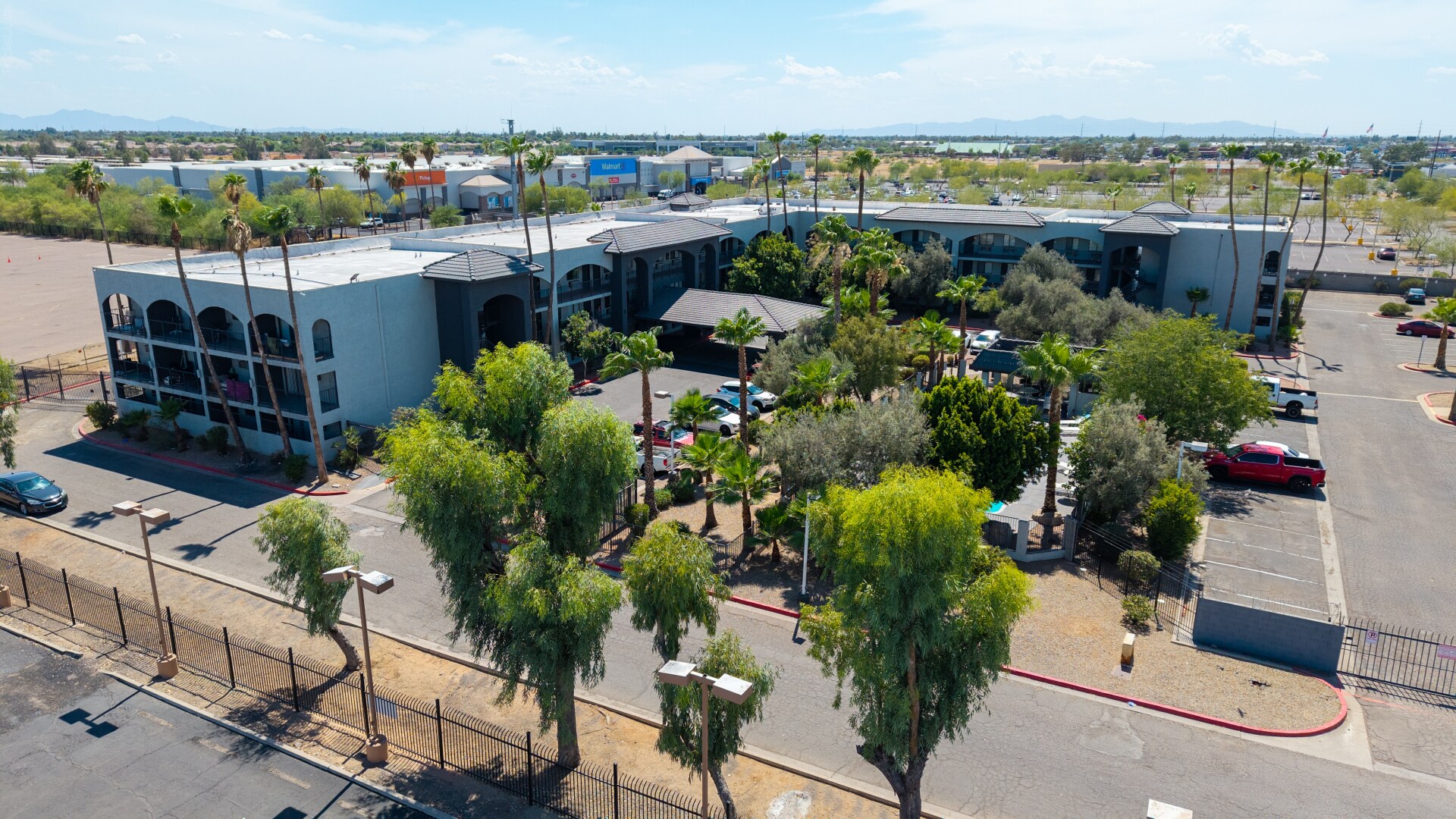 1711 W Bell Rd, Phoenix, AZ à vendre Photo de l’immeuble– Image 1 sur 17