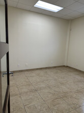 1317 E Jasmine Ave, McAllen, TX à louer Photo de l’immeuble– Image 2 sur 11