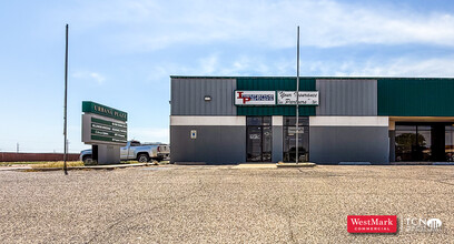 7335 82nd St, Lubbock, TX à louer Photo de l’immeuble– Image 1 sur 5