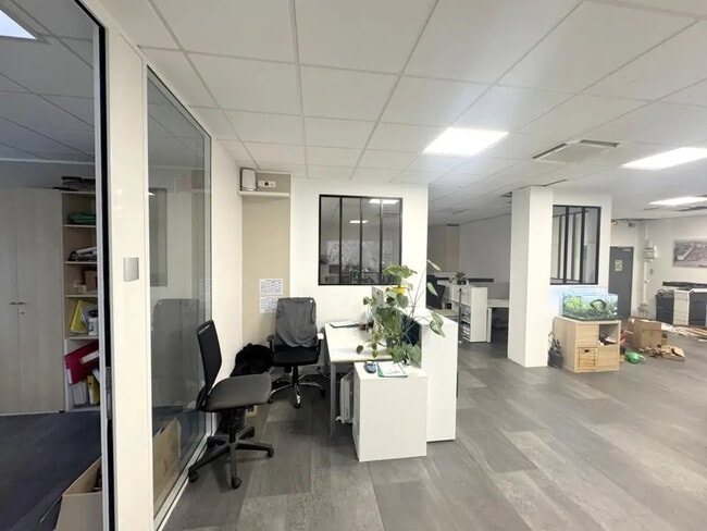 Plus de détails pour Bureau à vendre