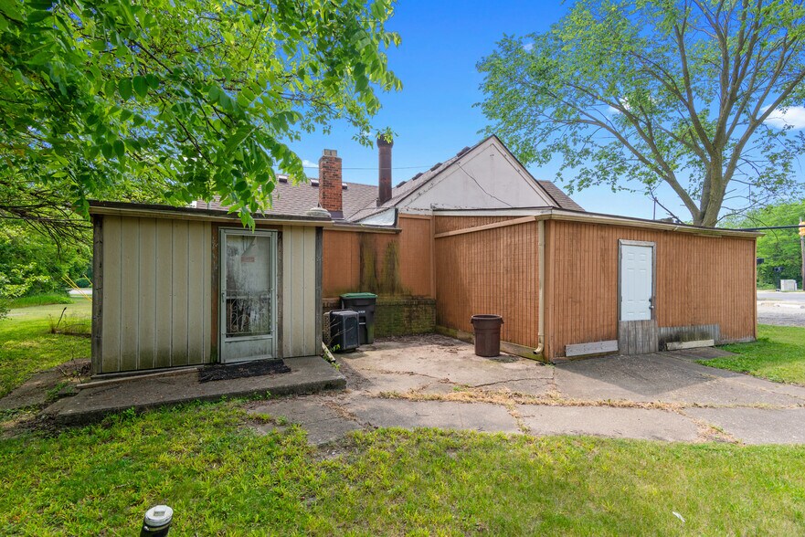 21090 Goddard Rd, Taylor, MI à vendre - Photo de l’immeuble – Image 3 sur 20
