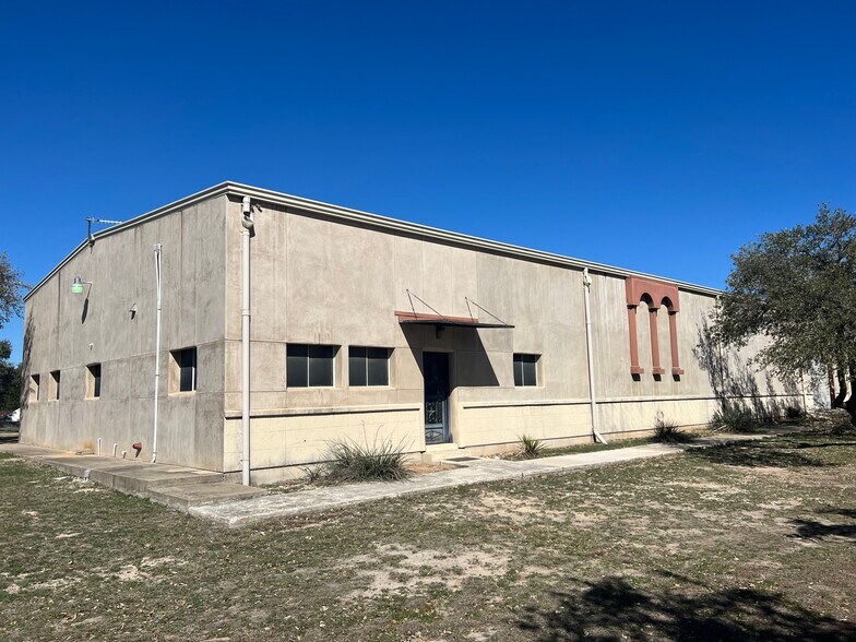 15402 Dexler Dr, Austin, TX à louer - Photo de l’immeuble – Image 1 sur 24