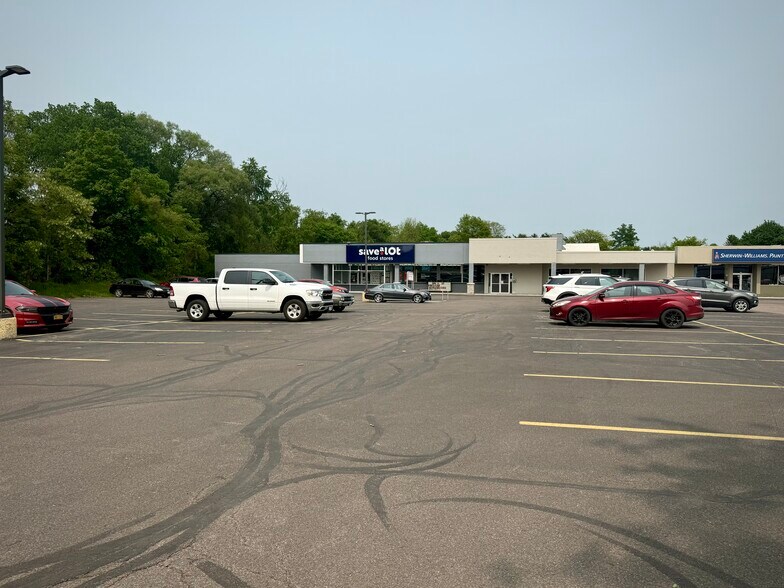 1111-1121 NY-222 Rt, Cortland, NY à louer - Photo de l’immeuble – Image 3 sur 6