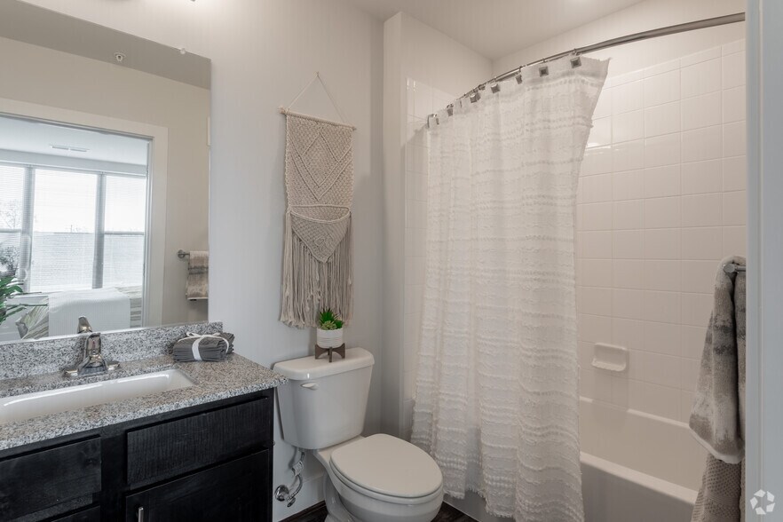 2150 Bond St, Charlottesville, VA à louer - Photo de l’immeuble – Image 3 sur 47