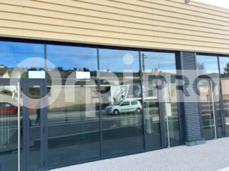 Local commercial dans Limas à louer - Photo de l’immeuble – Image 1 sur 4
