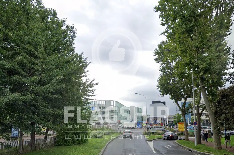 Bureau dans Créteil à louer - Photo de l’immeuble – Image 3 sur 3