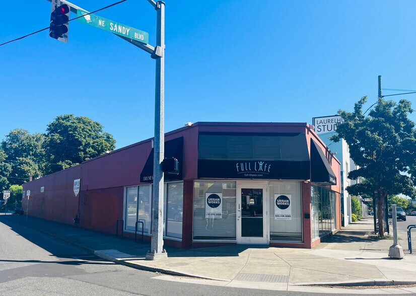 3301 NE Sandy Blvd, Portland, OR à vendre - Photo de l’immeuble – Image 2 sur 6