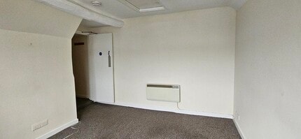 10-10B Mill St, Cannock à louer Photo intérieure– Image 1 sur 2