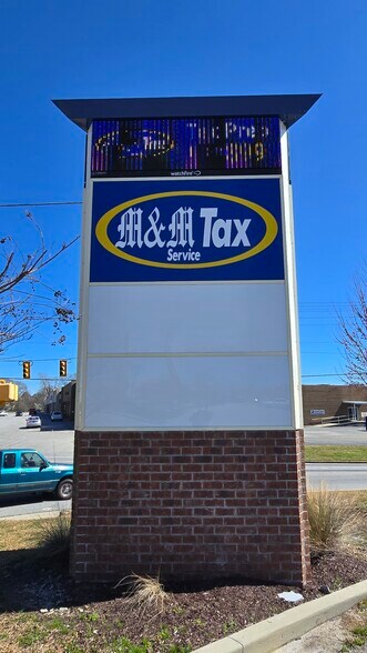 3003 S Main St, Anderson, SC à louer - Photo de l’immeuble – Image 3 sur 6