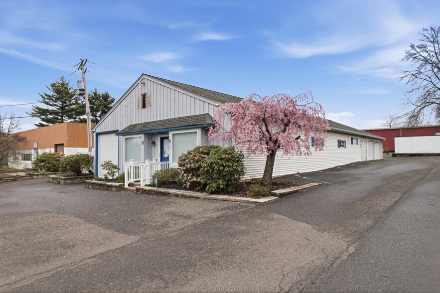 105 High St, Dublin, PA à vendre - Photo de l’immeuble – Image 2 sur 40