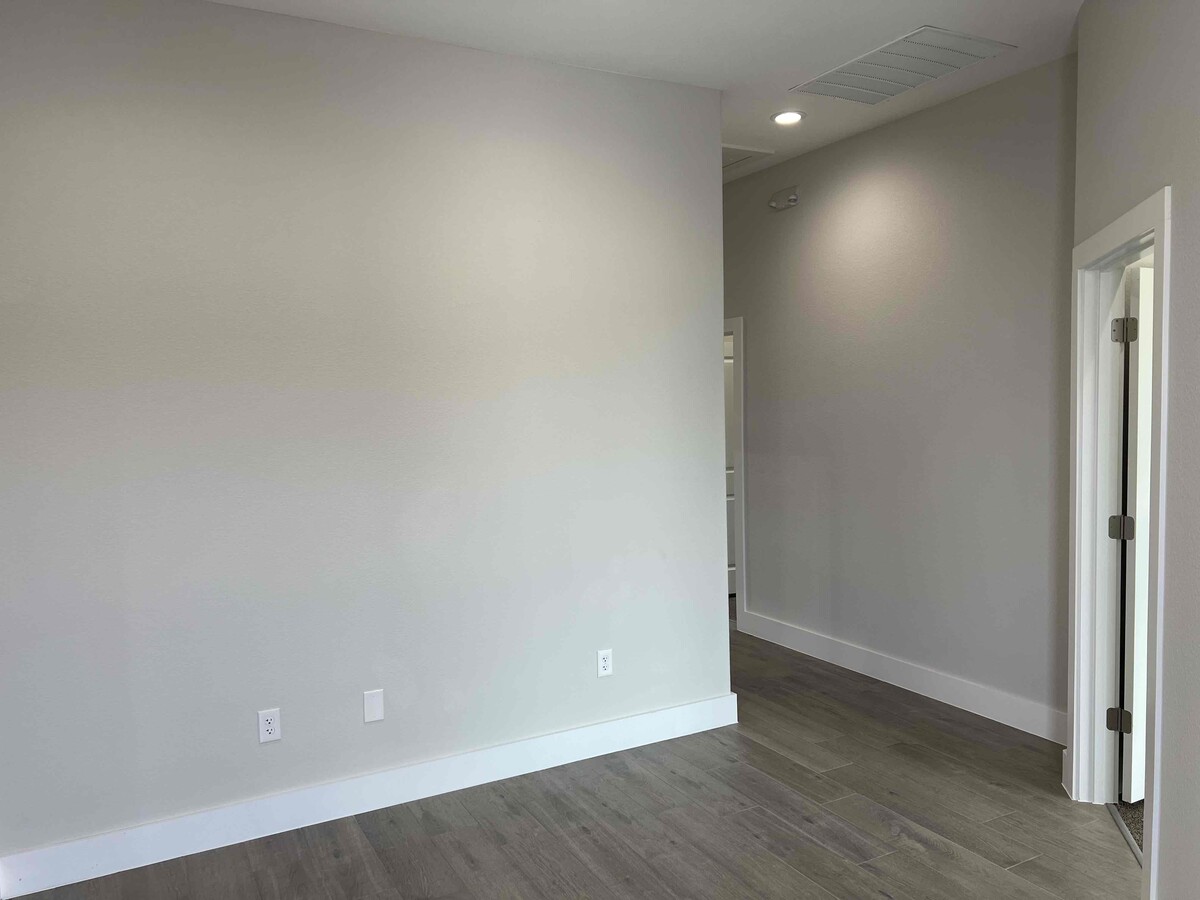 2951 FM 1460, Georgetown, TX 78626 - Lot 1504 -  - Photo intérieure - Image 1 of 11