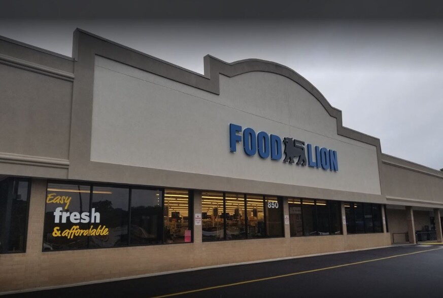 890 Tanyard Rd, Rocky Mount, VA à louer - Photo de l’immeuble – Image 2 sur 7