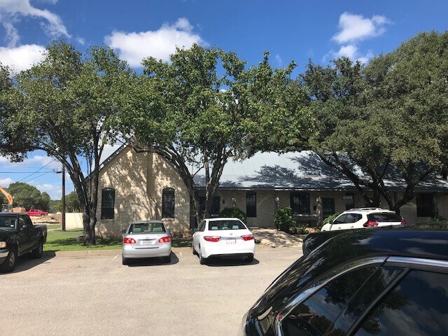 151 E Mercer St, Dripping Springs, TX à louer Photo intérieure– Image 1 sur 9