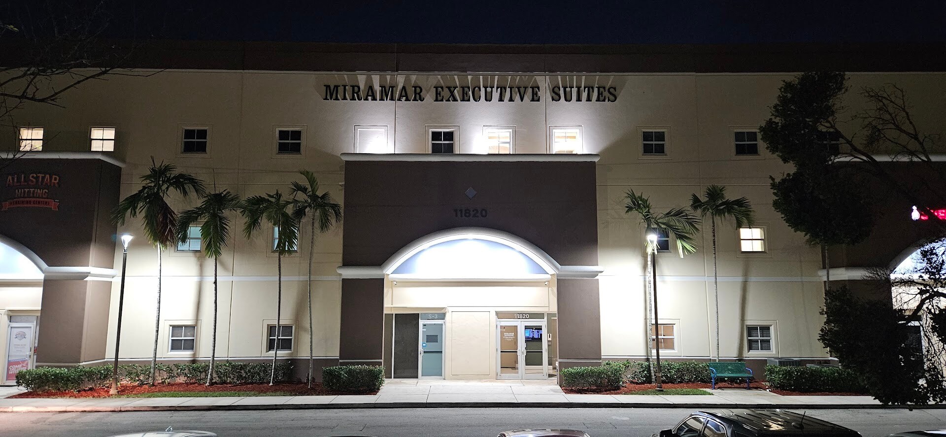 11820 Miramar Pky, Miramar, FL à louer Photo de l’immeuble– Image 1 sur 15