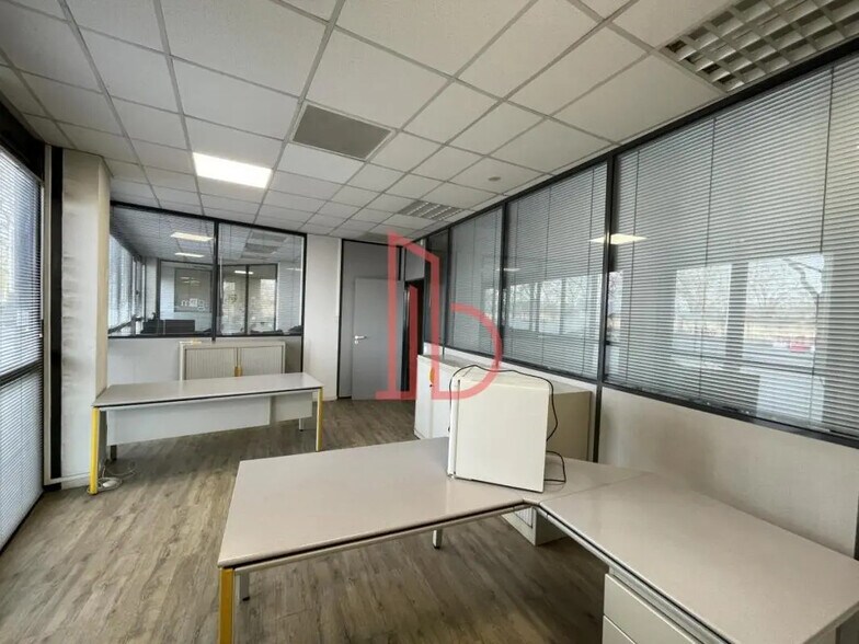 Bureau dans Bordeaux à louer - Photo de l’immeuble – Image 2 sur 5