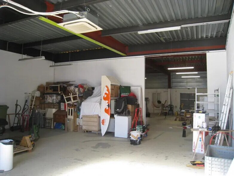 Industriel/Logistique dans La Ciotat à louer - Photo de l’immeuble – Image 2 sur 5