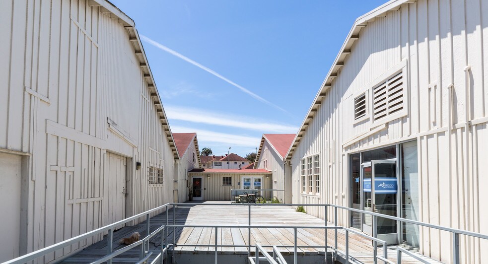 1169 Gorgas Ave, San Francisco, CA à louer - Photo de l’immeuble – Image 2 sur 9