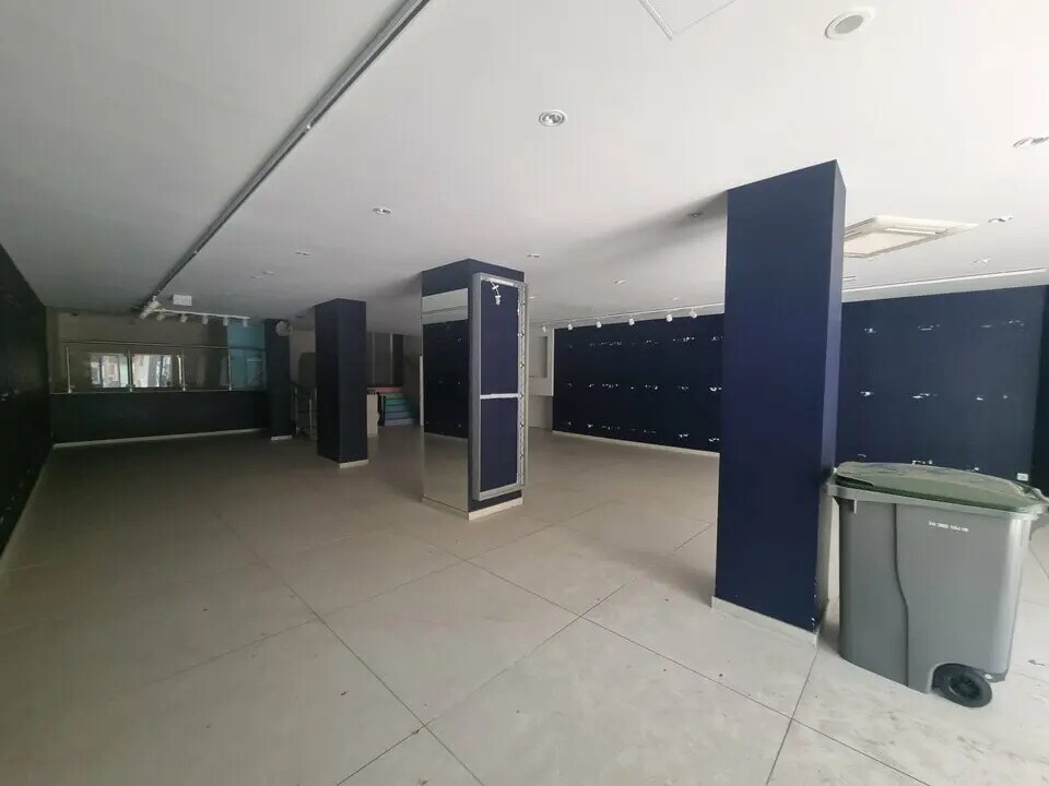 Local commercial dans Boulogne-Billancourt à louer Photo intérieure– Image 1 sur 9