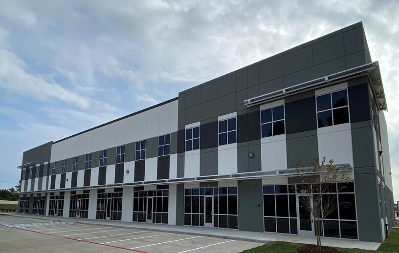 13911 Service Center Dr, Tomball, TX à louer - Photo principale – Image 1 sur 8