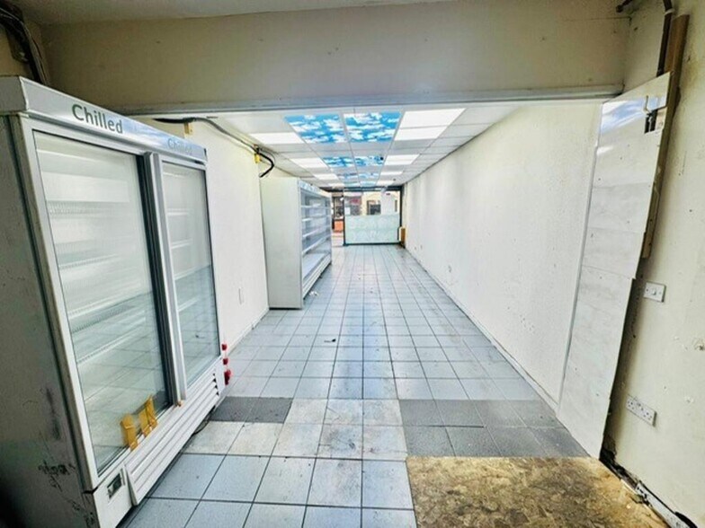 218 Wolverhampton St, Dudley à louer - Photo de l’immeuble – Image 3 sur 5