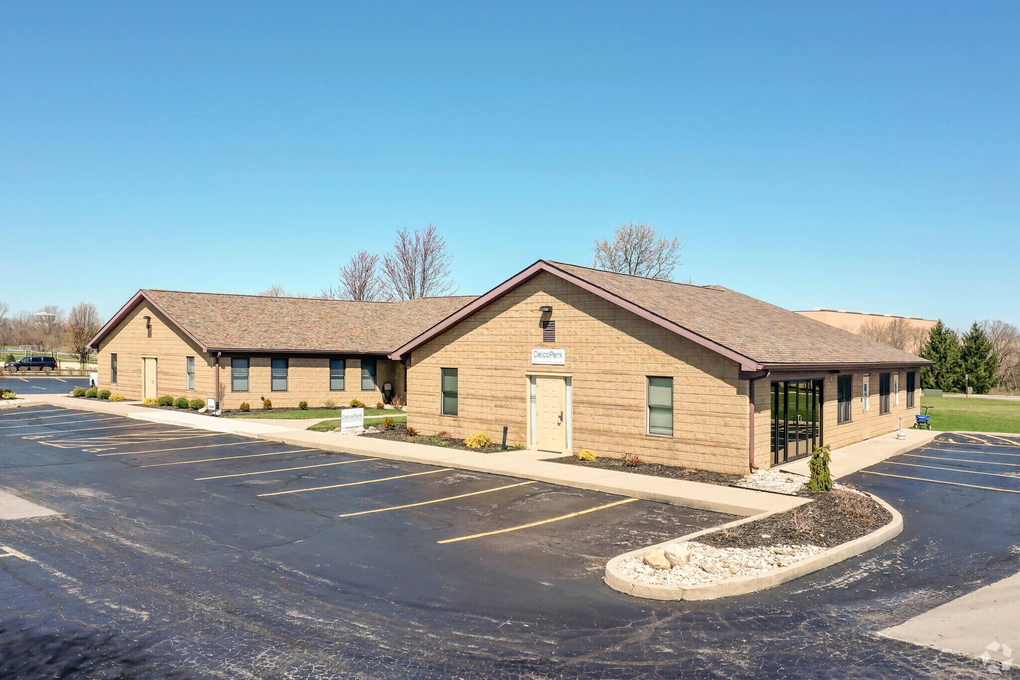 1701 Delco Park Dr, Dayton, OH à louer Photo principale– Image 1 sur 11