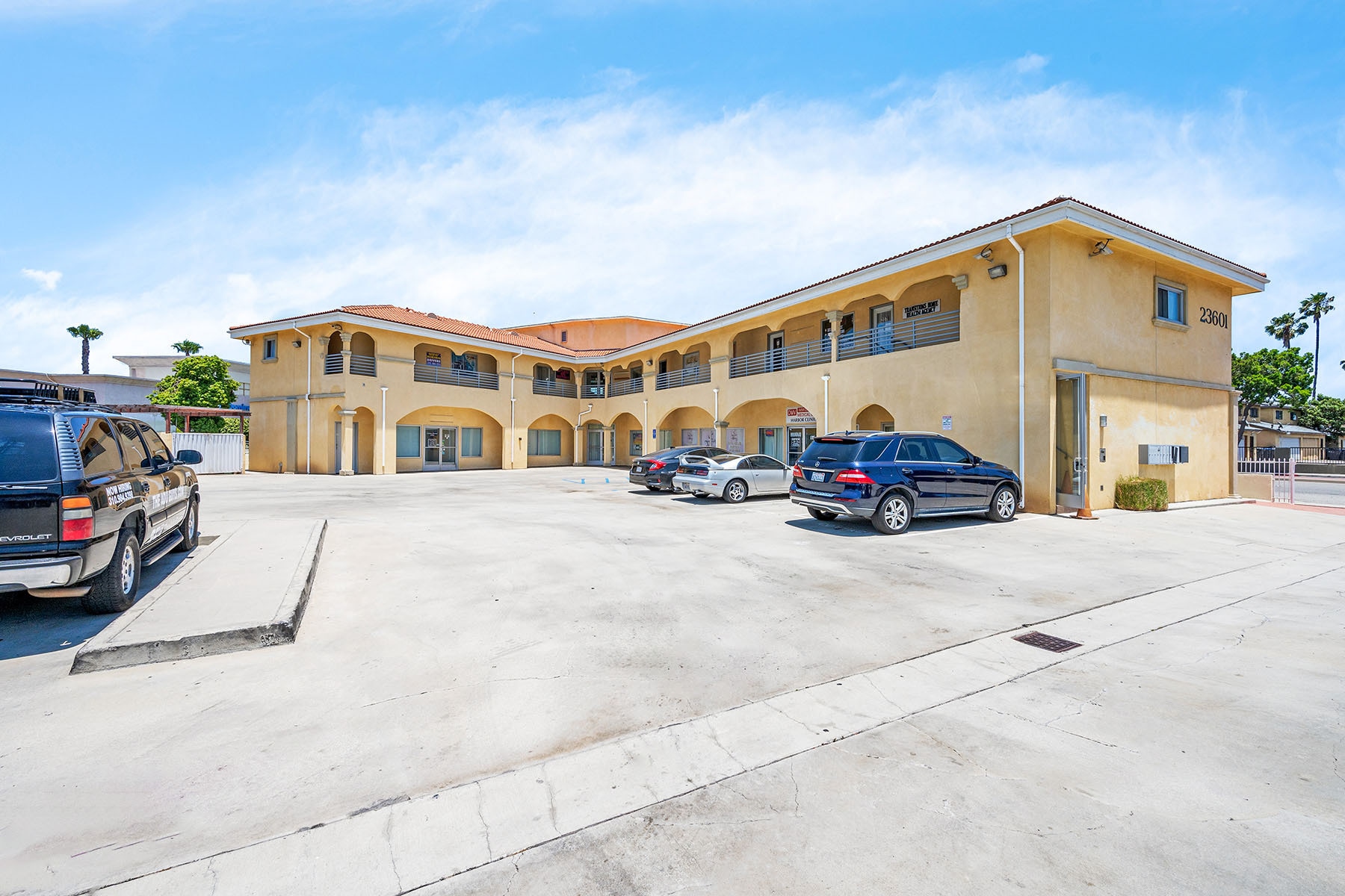 23601 Avalon Blvd, Carson, CA à louer Photo principale– Image 1 sur 30