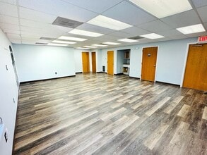 1342-1360 Old Bridge Rd, Woodbridge, VA à louer Photo intérieure– Image 2 sur 10