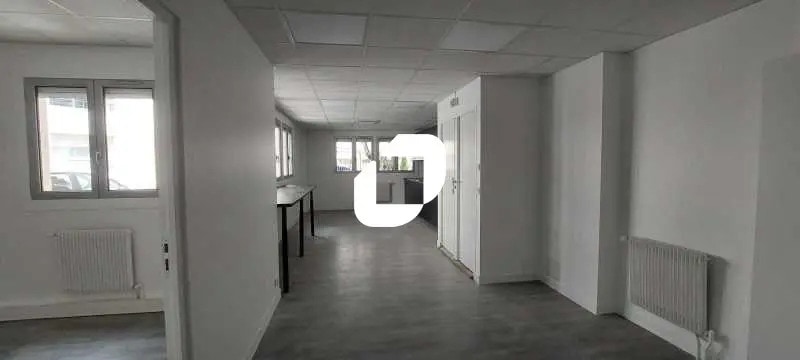 Bureau dans Paris à vendre - Photo de l’immeuble – Image 1 sur 7