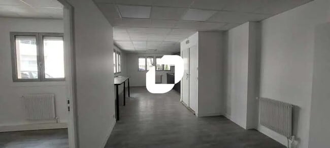 Plus de détails pour Bureau à vendre