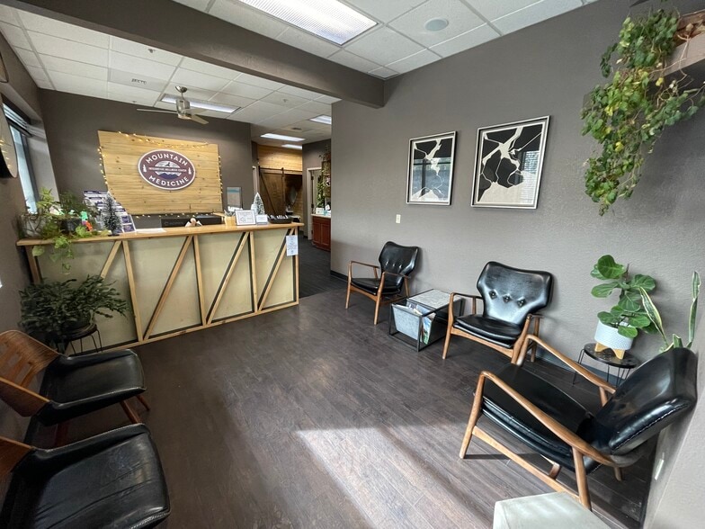 1585 S Plaza Way, Flagstaff, AZ à louer - Photo intérieure – Image 3 sur 24