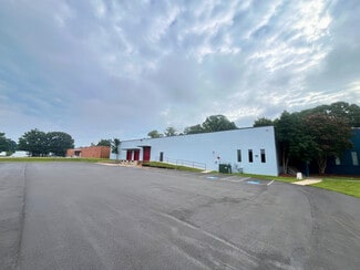 Plus de détails pour 705 Baker Ct, High Point, NC - Industriel/Logistique à louer