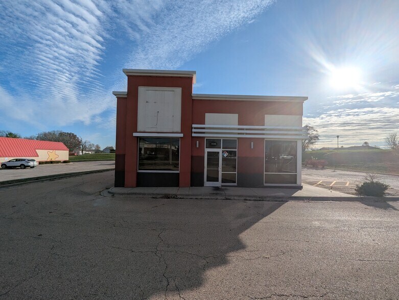 1106 Peoria St, Washington, IL à vendre - Photo de l’immeuble – Image 3 sur 6
