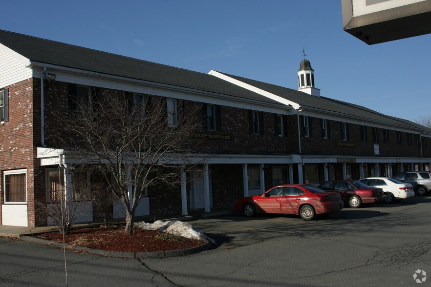 479 West St, Amherst, MA à louer - Photo de l’immeuble – Image 2 sur 6