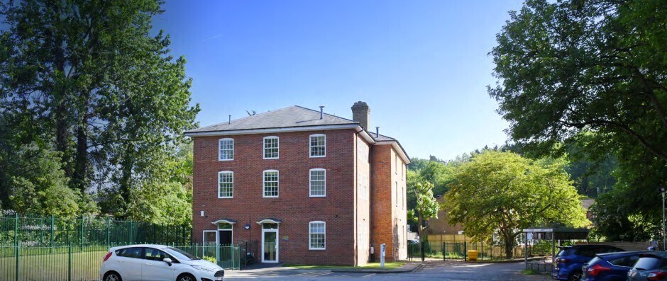 Boundary Rd, High Wycombe à vendre - Photo de l’immeuble – Image 2 sur 7