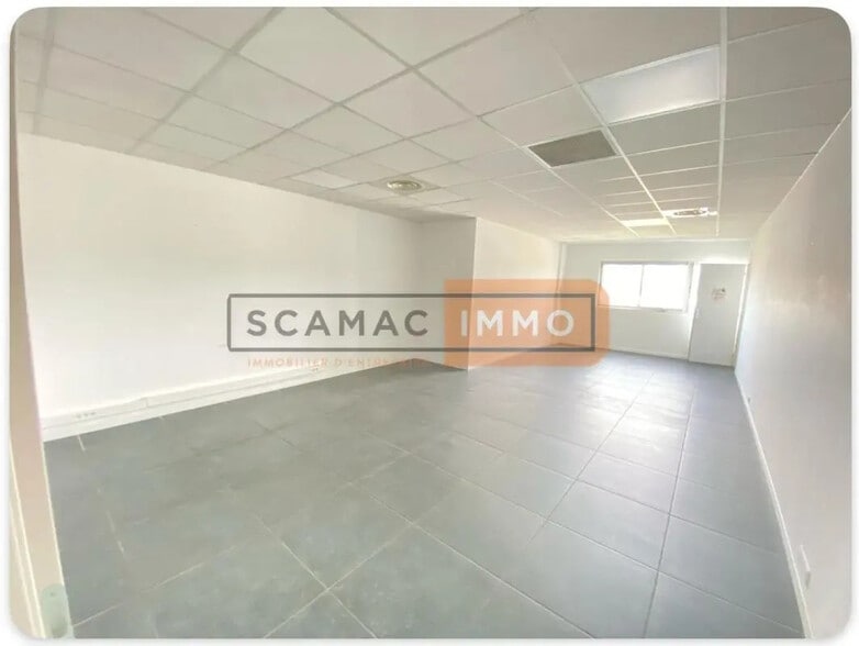 Bureau dans Fréjus à louer - Photo intérieure – Image 1 sur 5