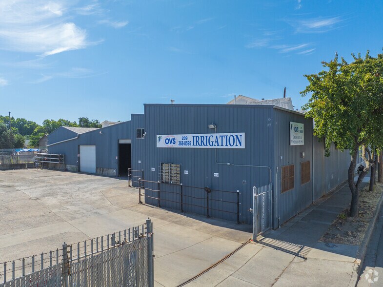 418 N Sacramento St, Lodi, CA à vendre - Photo de l’immeuble – Image 1 sur 20
