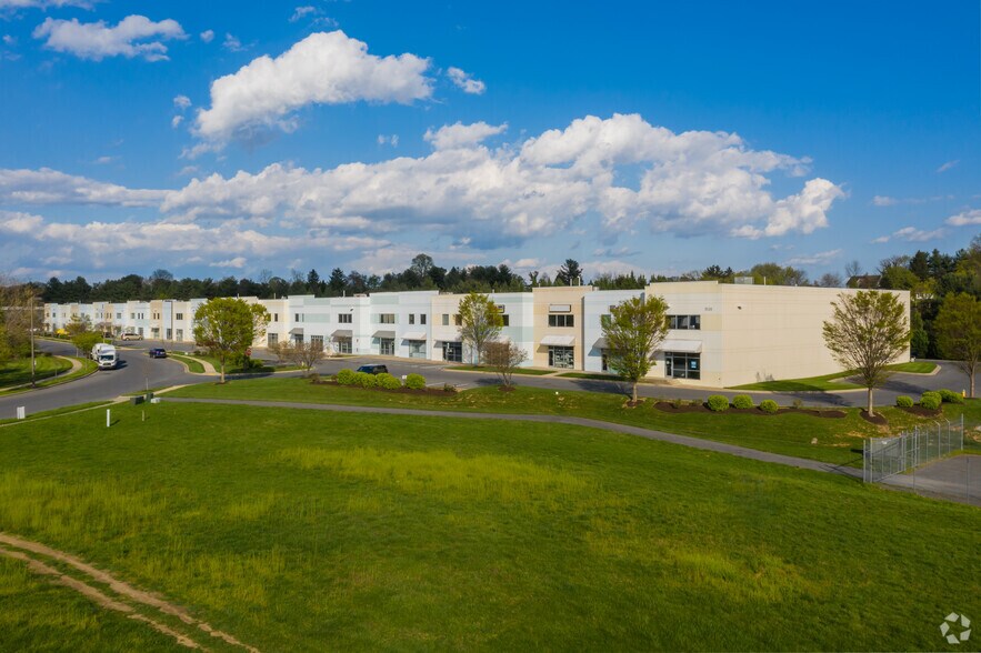 1539 Tilco Dr, Frederick, MD à vendre - Photo principale – Image 1 sur 44