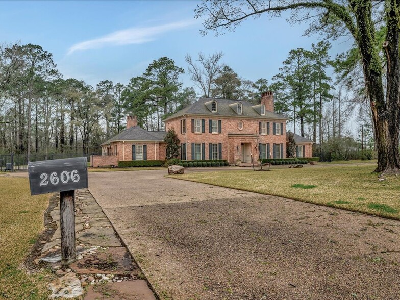 2606 Daniel McCall Dr, Lufkin, TX à vendre - Photo de l’immeuble – Image 3 sur 62
