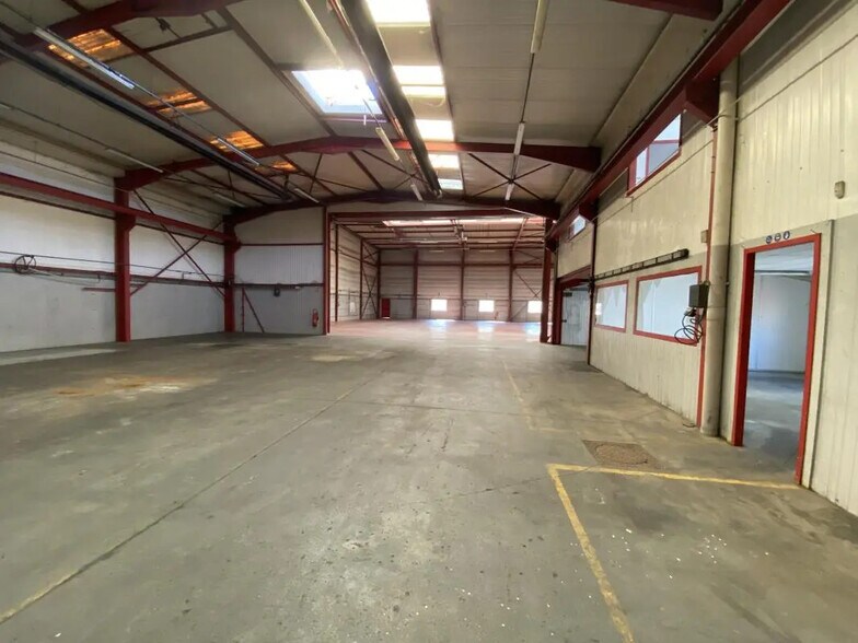 Bureau dans Combs-la-Ville à louer - Photo intérieure – Image 2 sur 7