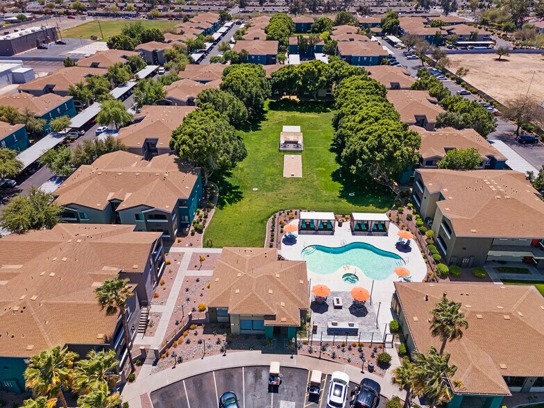 6751 W Indian School Rd, Phoenix, AZ à vendre - Photo de l’immeuble – Image 2 sur 5