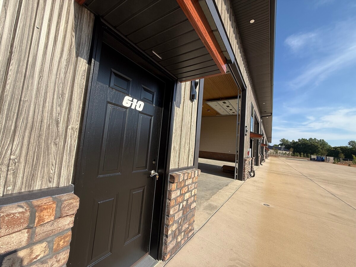 144 McCrary Rd, Mooresville, NC 28117 - Lot 610 - - Photo intérieure - Image 1 of 4