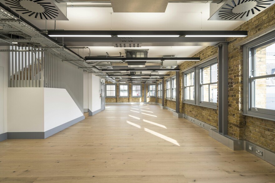 27 Greville St, Londres à louer - Photo de l’immeuble – Image 3 sur 20